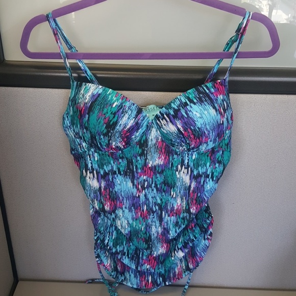 SPANX Other - Spanx Love your Assets Swim top