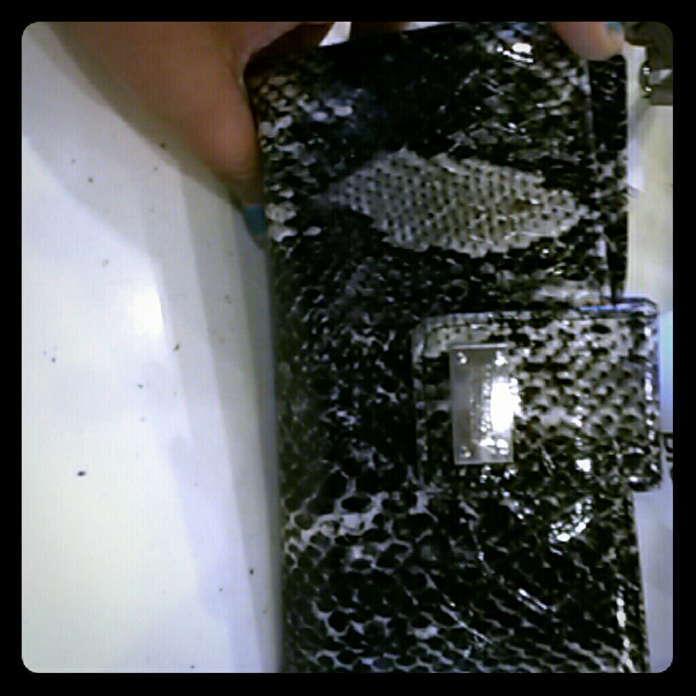 Kenneth Cole reaction