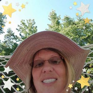 Meet your Posher, Valarie