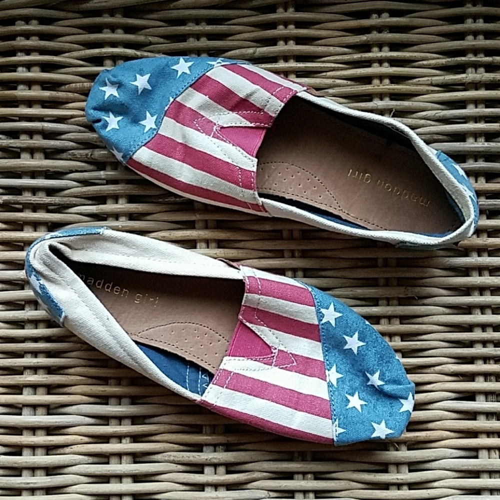 🇺🇸 stars & stripes canvas shoe.