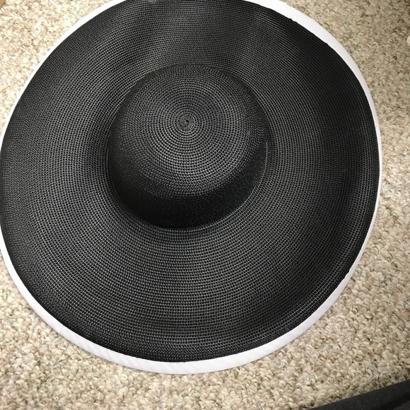 Hat - Picture 1 of 2