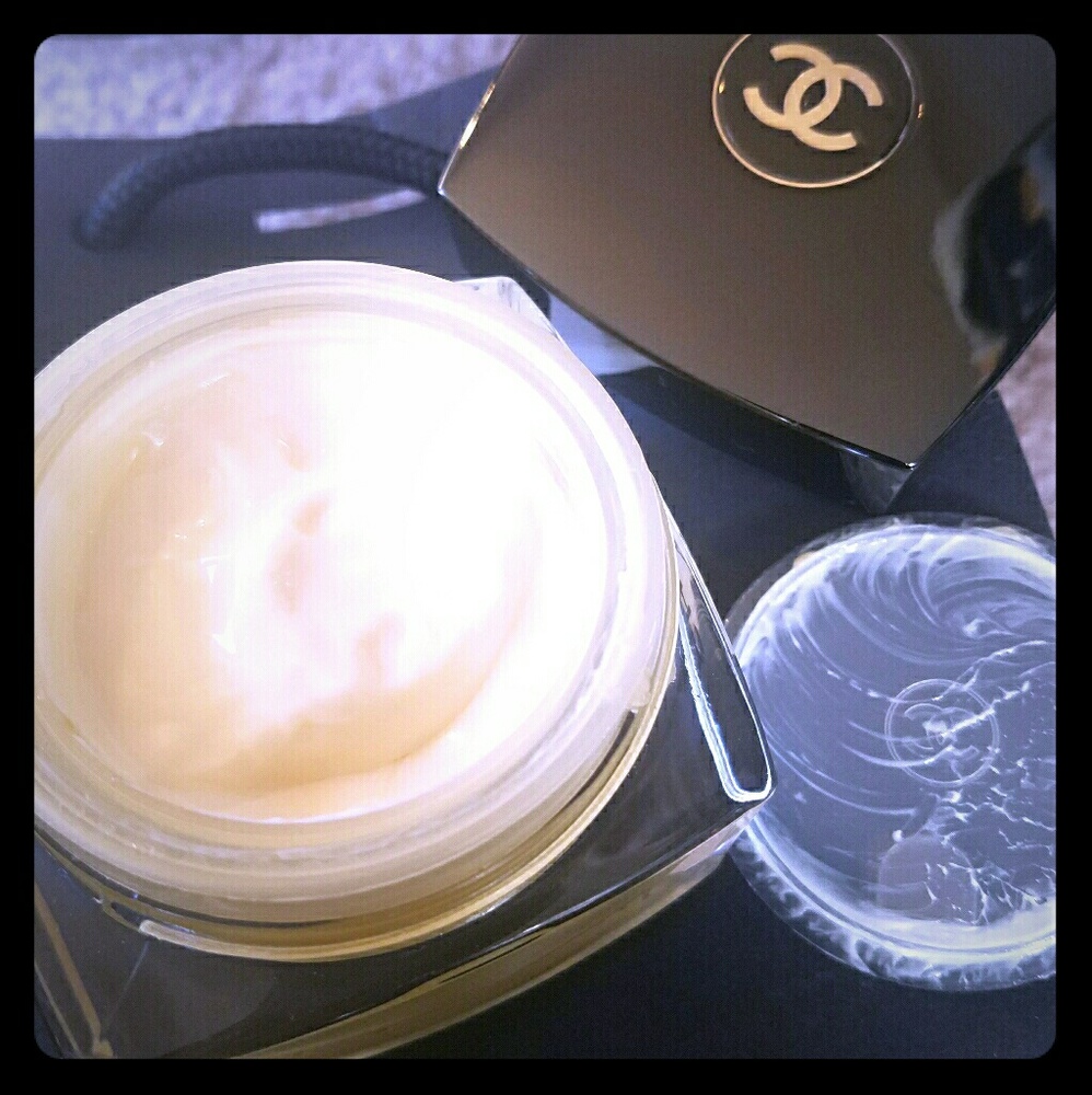 CHANEL Face Creme
