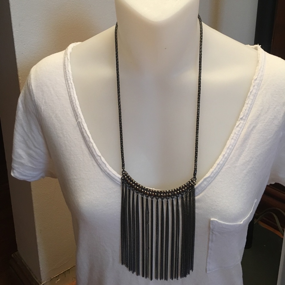 Black metallic necklace