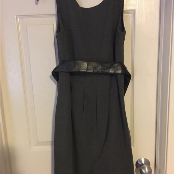 Grey belted dress - Picture 3 of 5