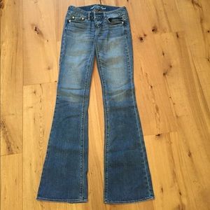 American Eagle Flared Jeans