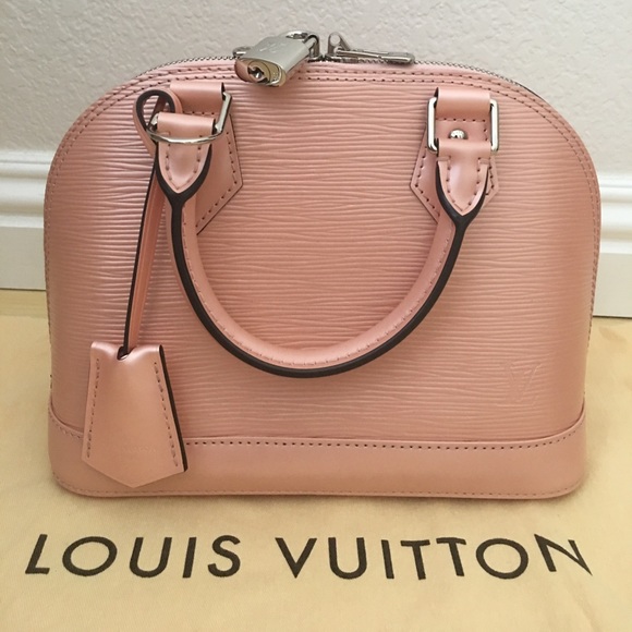 ❌SOLD❌ Authentic Louis Vuitton Alma BB! - Picture 2 of 8