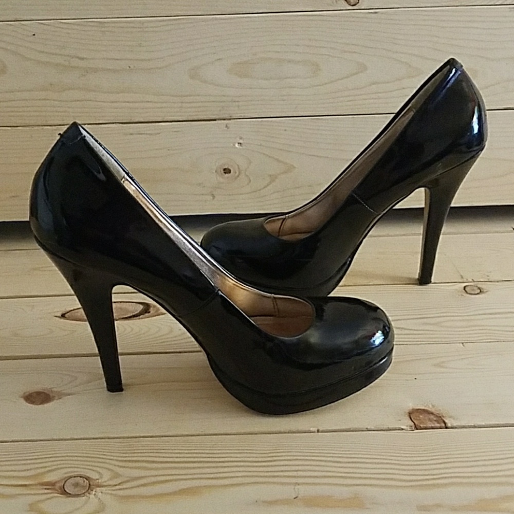 MADDEN GIRL Classic Black Heel/Pump  SZ 8