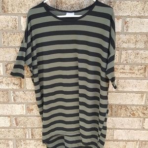 Lularoe Irma Tee