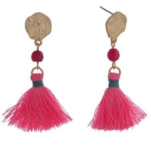 👂🏼Gold Tone Drop Post Neon Pink Tassel Earrings