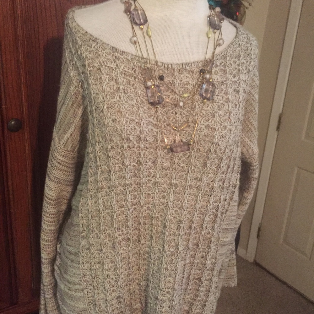 212 Collection plus size  Woman sweater