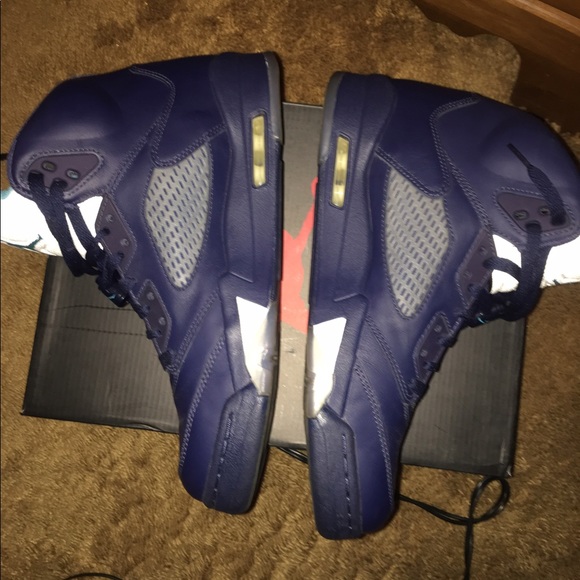 *TRADED* Retro 5 pre grape/hornets - Picture 3 of 6