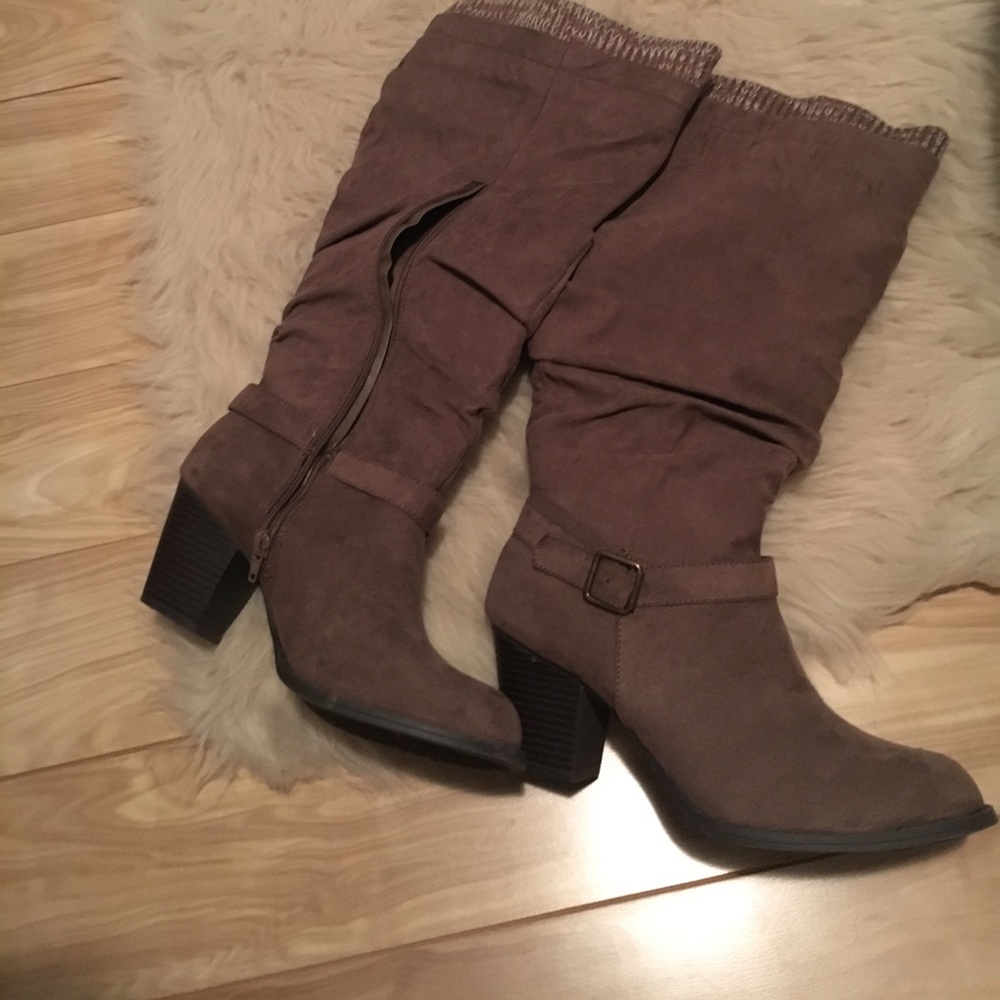 Boots* WIDE CALF