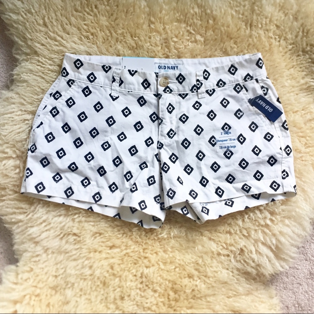 Old Navy geometric print shorts
