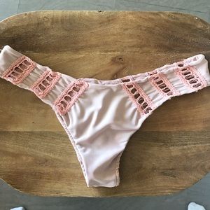 Acacia Chuns Sunrise Bottoms