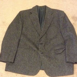 Men's tweed sports coat
