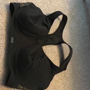 Victoria Secret sport 36D athletic bra with clip