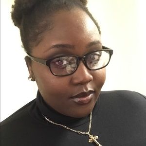 Meet your Posher, Yetunde