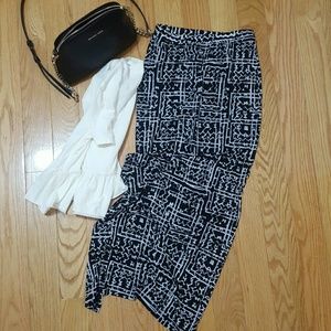 NWOT Silence & Noise Slit Front Fitted Maxi Skirt