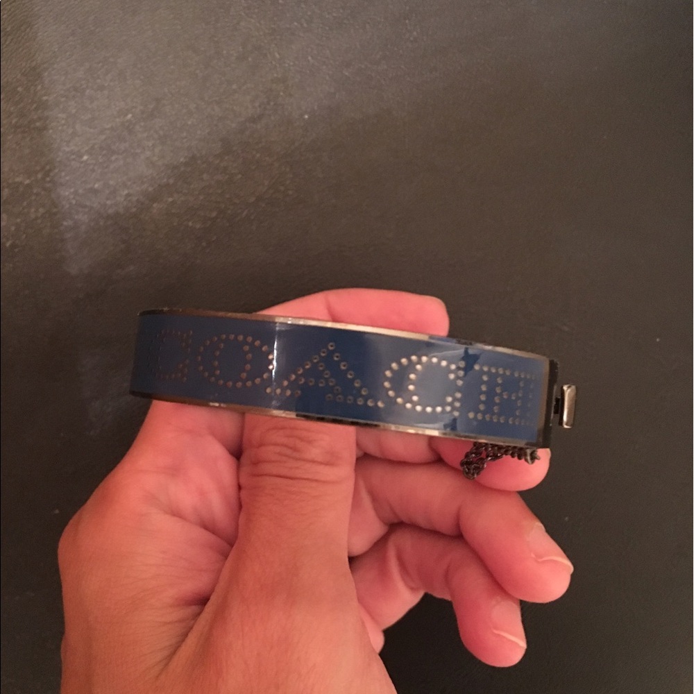 Coach clasp bangle - Picture 4 of 4