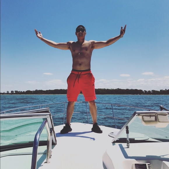 Meet your Posher, Kevin - Picture 1 of 1