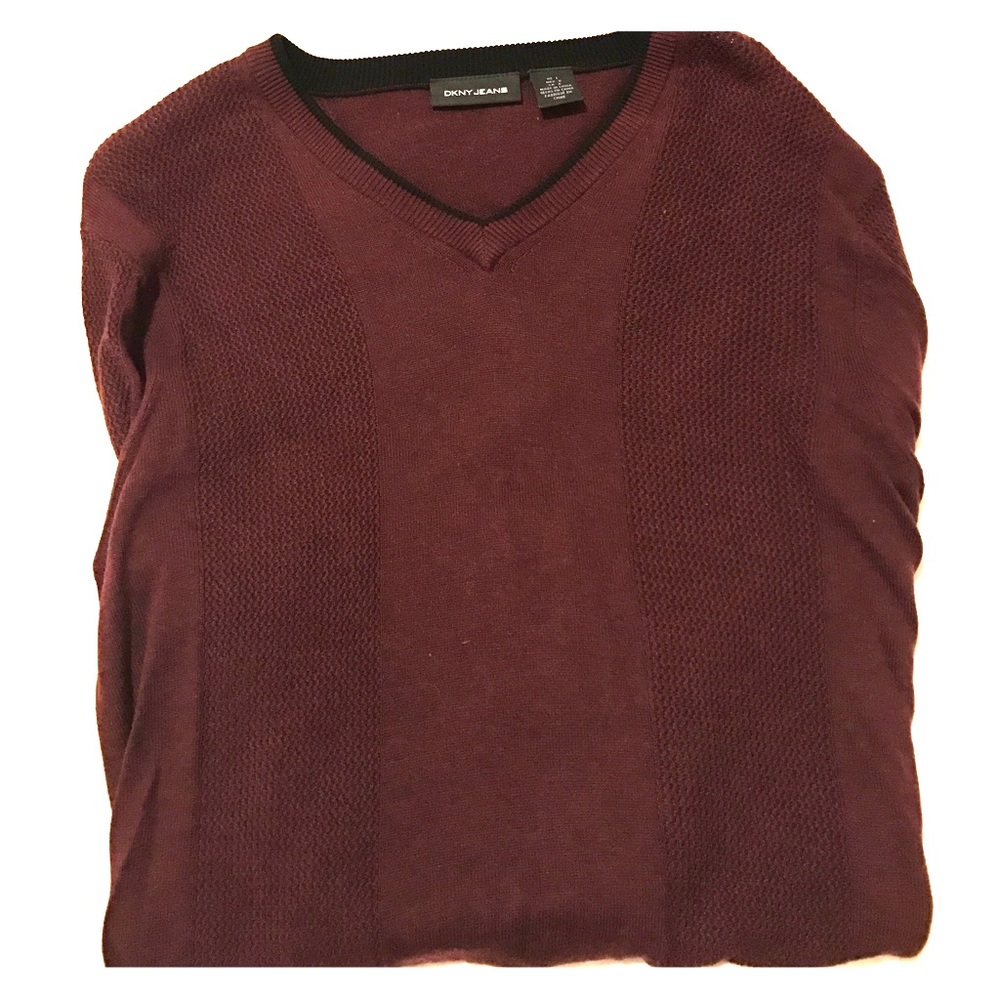 Men's DKNY VNeck sweater Size Large