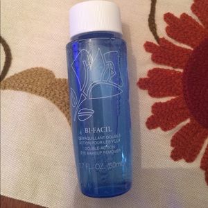 Double action eye make up remover.