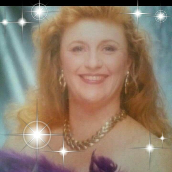 Meet your Posher, Ladina - Picture 1 of 1