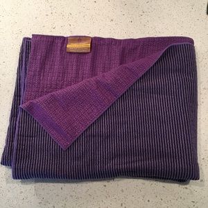 Hugger mugger yoga towel purple non slip backing