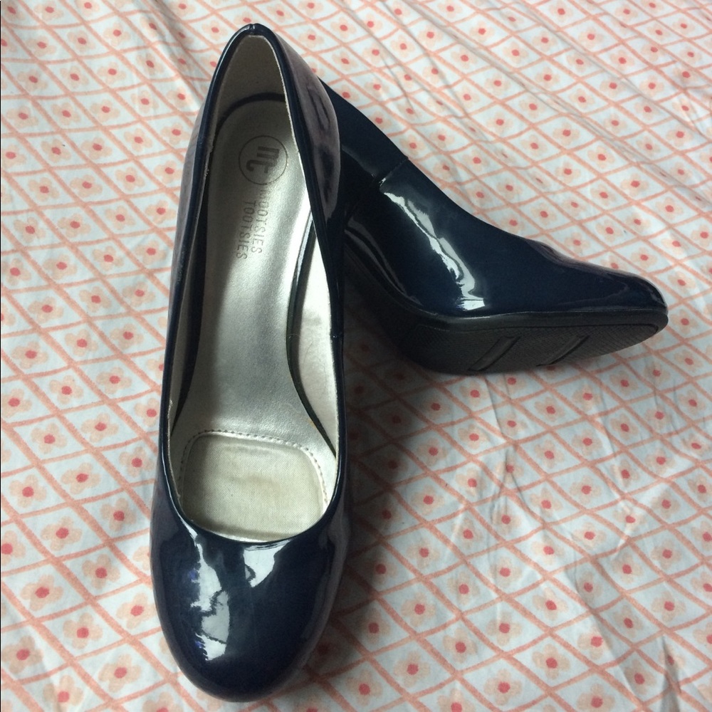 navy blue heels
