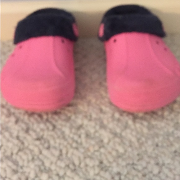 light pink fuzzy crocs
