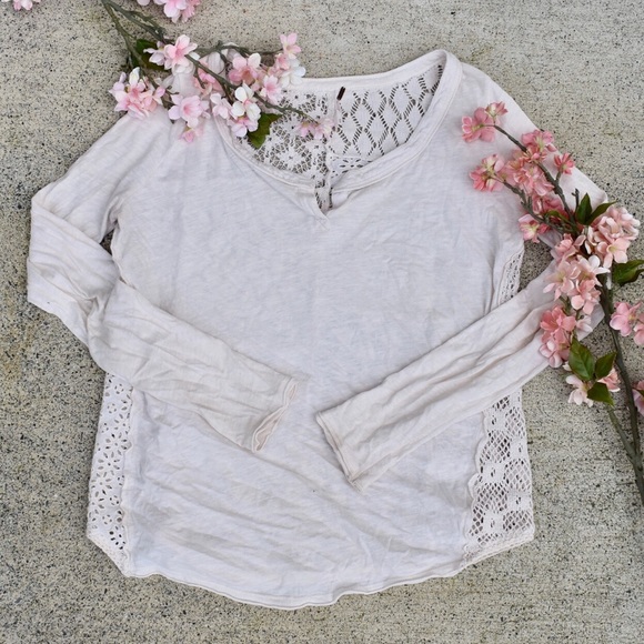 Free People Tops - 🌸Free People Crochet Long Sleeve Top