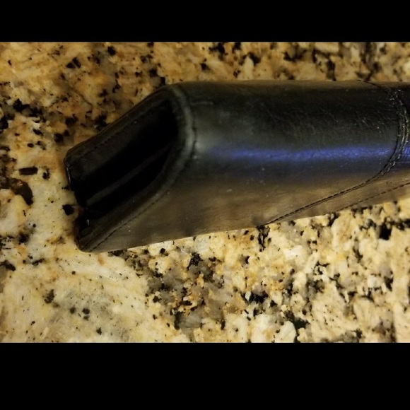 Black leather Coach wallet- NO OFFERS PLEASE - Picture 5 of 8