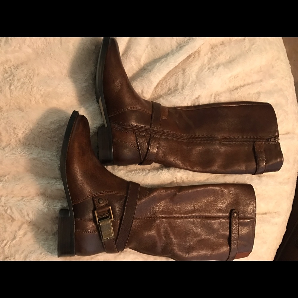 Arturo Chiang riding boots