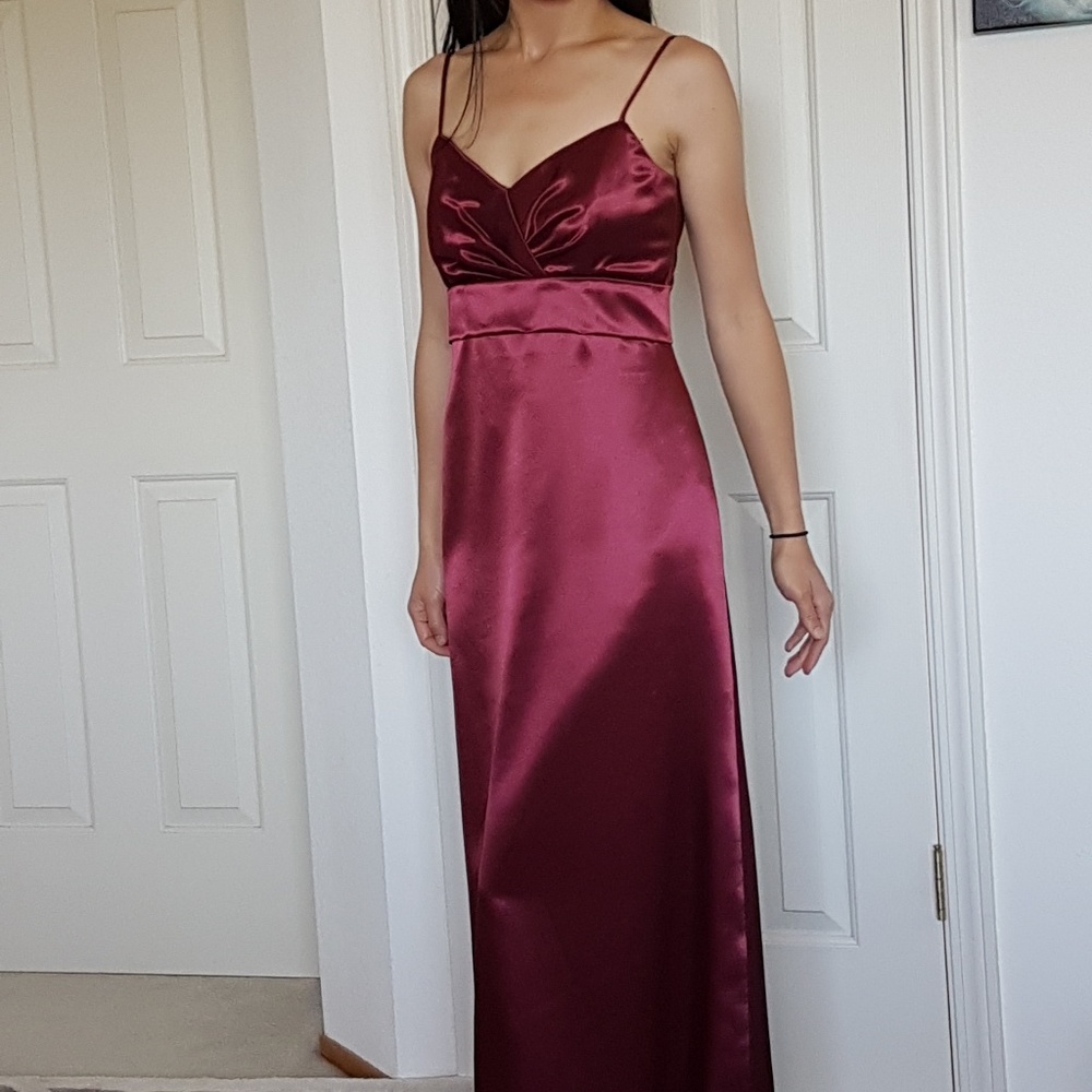 Burgundy bridesmaid prom evening gown