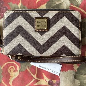 Dooney and Bourke Chevron wristlet