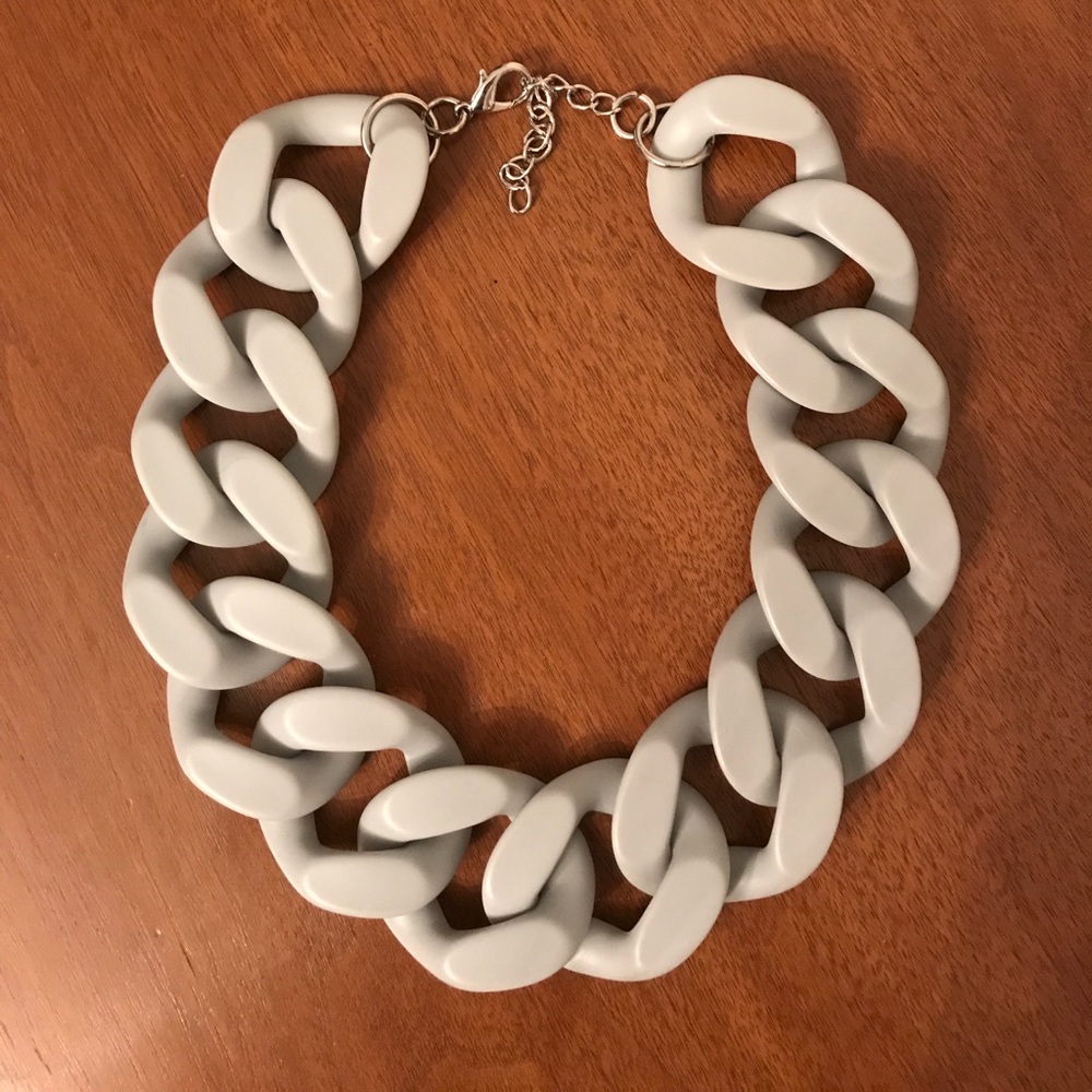 TOPSHOP chunky chain necklace.
