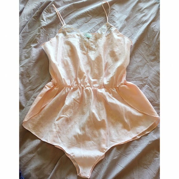 Vintage Other - NWOT Vintage Pink Lace Teddy Sleep Romper Bodysuit