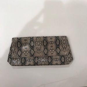 Cute snake skin design flimsy clutch
