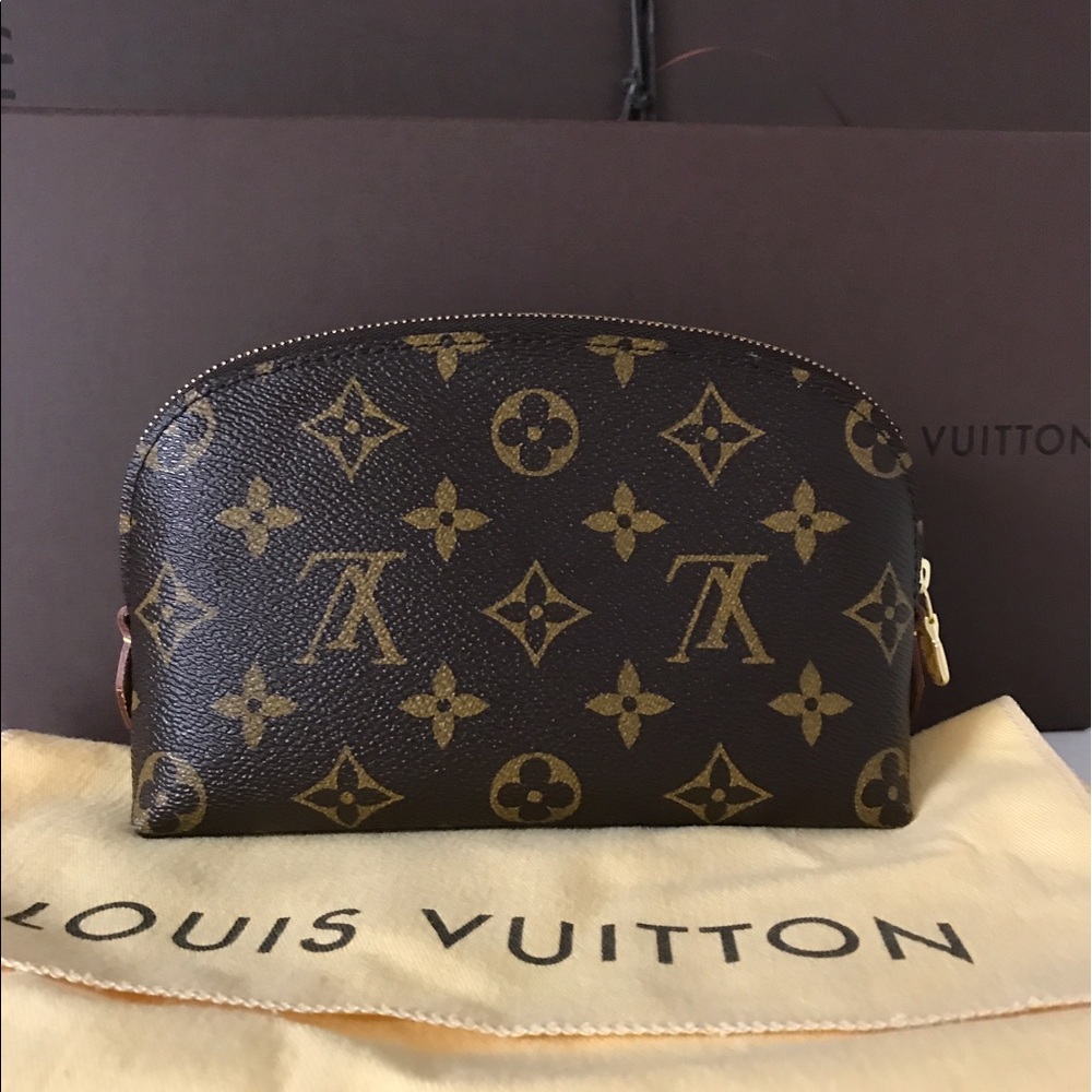 ❌SOLD❌100 Auth Louis Vuitton cosmetic pouch pm