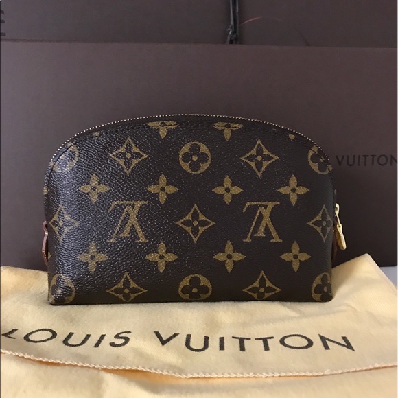 ❌SOLD❌100 Auth Louis Vuitton cosmetic pouch pm - Picture 1 of 5