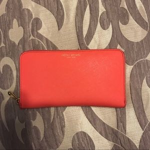 Henri Bendel Wallet