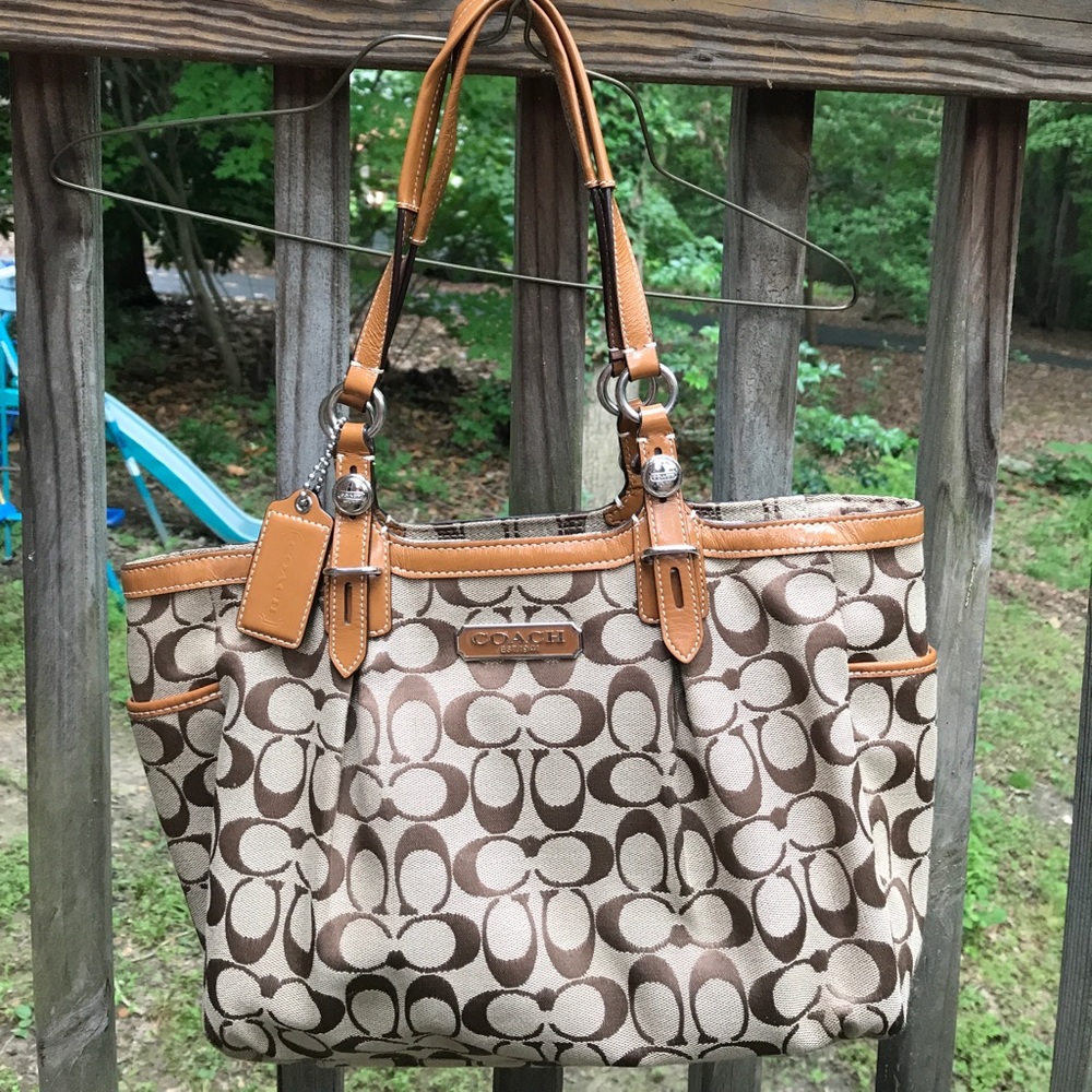 Coach shoulder bag