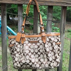 Coach shoulder bag