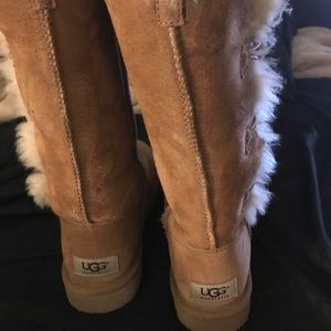 Boots uggs must sell!!!