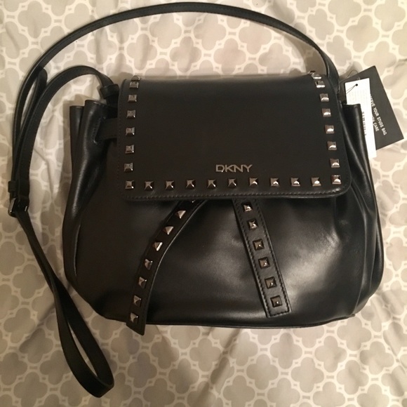 DKNY Handbags - TODAY ONLY PRICE ⬇️NWT black leather DKNY purse