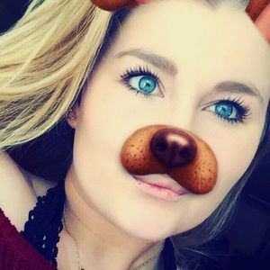 Meet your Posher, Brenna