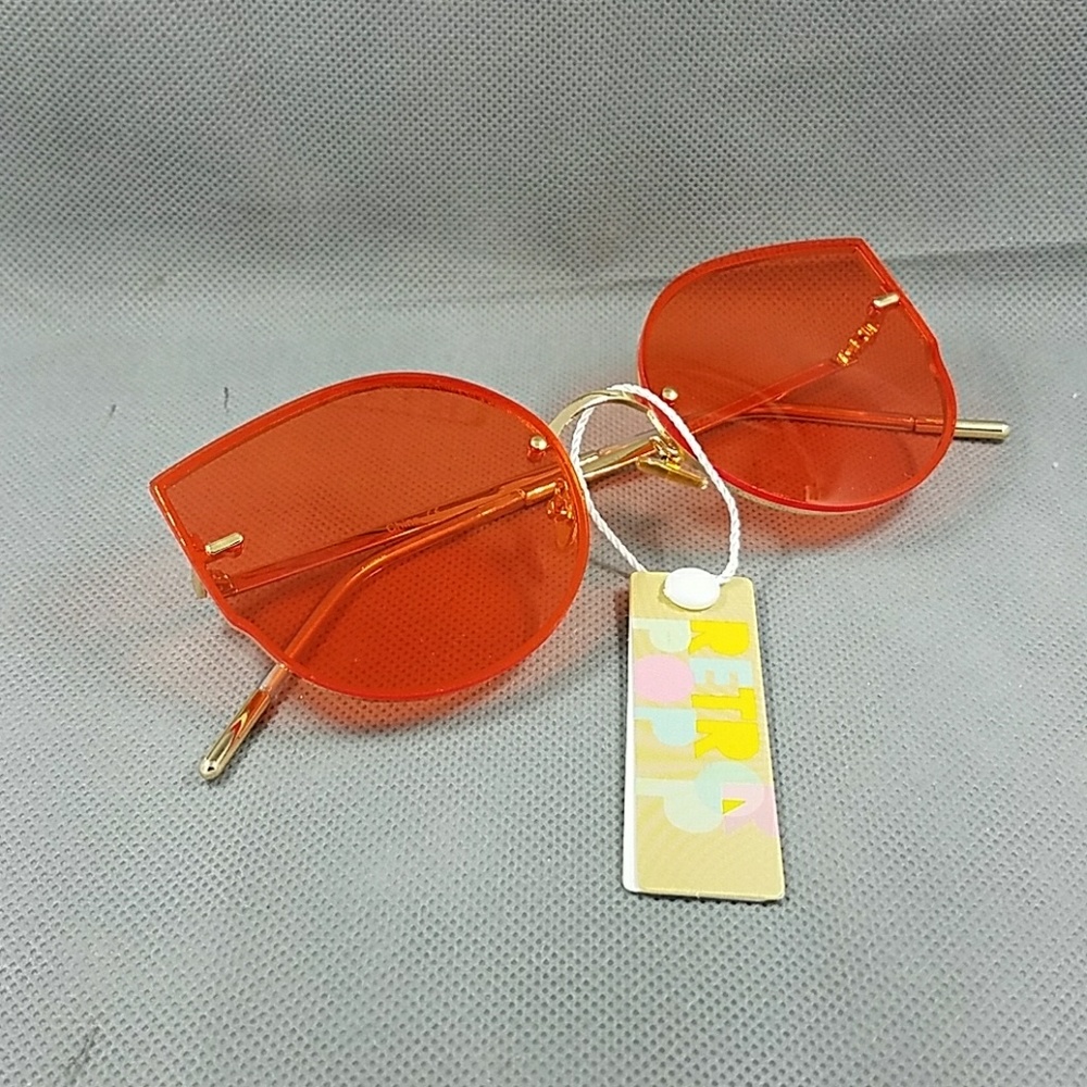 HOT & TRENDY CAT STYLE CLEAR WOMAN SUNGLASSES - Picture 2 of 2