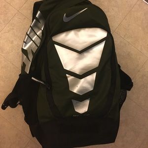 🚨SOLD ON MERCARI🚨Nike Air max backpack