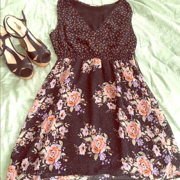Urban Outfitters Dresses & Skirts - Adorable floral UO dress