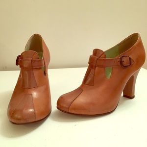 Cognac color leather bootie